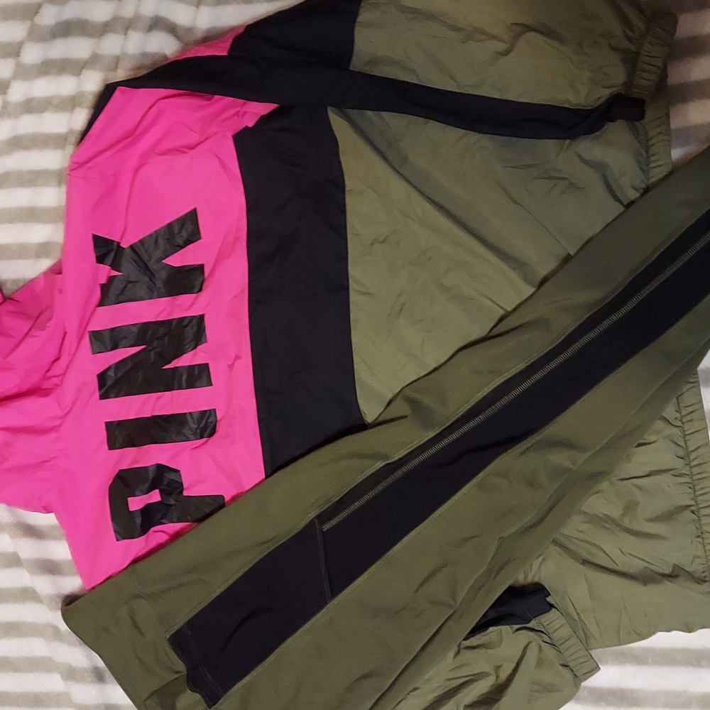 Pink set - Picture 3 of 3